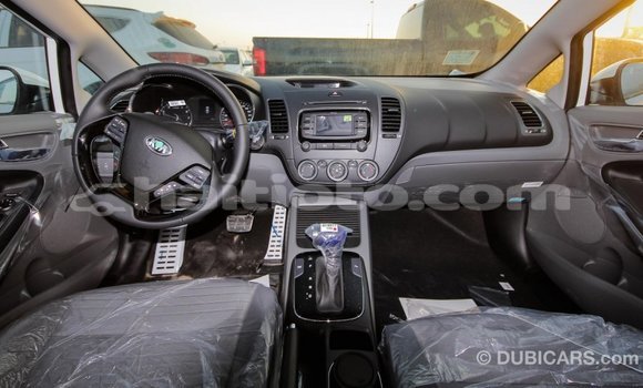 Acheter Import Voiture Kia Cerato Blanc à Import - Dubai, Artibonite Acheter Import Voiture Kia Cerato Blanc à Import - Dubai, Artibonite