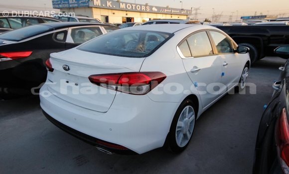 Acheter Import Voiture Kia Cerato Blanc à Import - Dubai, Artibonite Acheter Import Voiture Kia Cerato Blanc à Import - Dubai, Artibonite