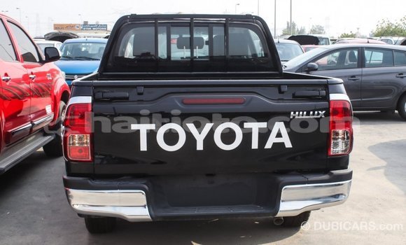 Acheter Import Voiture Toyota Hilux Noir à Import - Dubai, Artibonite Acheter Import Voiture Toyota Hilux Noir à Import - Dubai, Artibonite