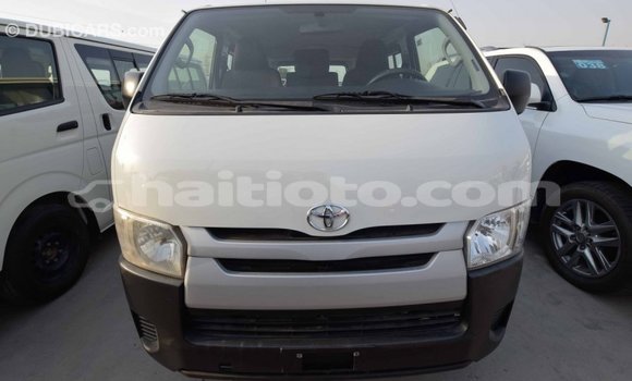Acheter Import Voiture Toyota Hiace Blanc à Import - Dubai, Artibonite Acheter Import Voiture Toyota Hiace Blanc à Import - Dubai, Artibonite