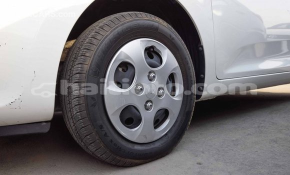 Acheter Import Voiture Kia Picanto Blanc à Import - Dubai, Artibonite Acheter Import Voiture Kia Picanto Blanc à Import - Dubai, Artibonite