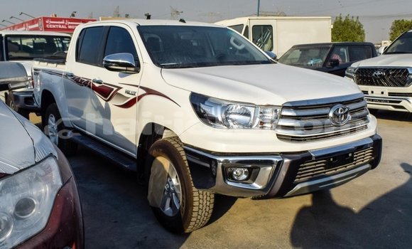 Acheter Import Voiture Toyota Hilux Blanc à Import - Dubai, Artibonite Acheter Import Voiture Toyota Hilux Blanc à Import - Dubai, Artibonite