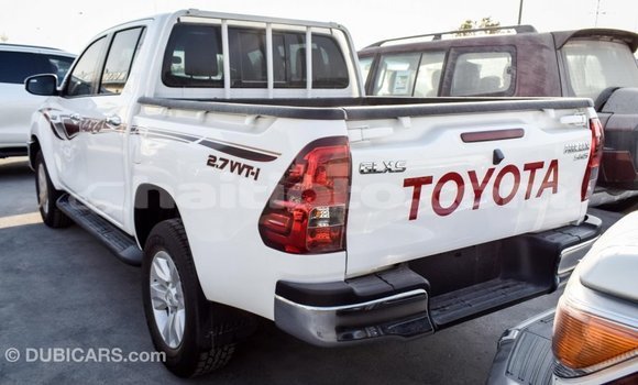 Acheter Import Voiture Toyota Hilux Blanc à Import - Dubai, Artibonite Acheter Import Voiture Toyota Hilux Blanc à Import - Dubai, Artibonite