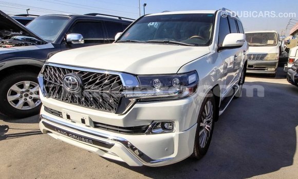 Acheter Import Voiture Toyota Land Cruiser Blanc à Import - Dubai, Artibonite Acheter Import Voiture Toyota Land Cruiser Blanc à Import - Dubai, Artibonite