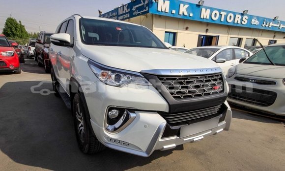 Acheter Import Voiture Toyota Fortuner Blanc à Import - Dubai, Artibonite Acheter Import Voiture Toyota Fortuner Blanc à Import - Dubai, Artibonite