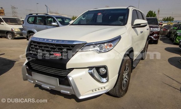 Acheter Import Voiture Toyota Fortuner Blanc à Import - Dubai, Artibonite Acheter Import Voiture Toyota Fortuner Blanc à Import - Dubai, Artibonite