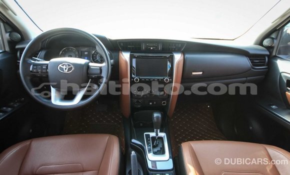 Acheter Import Voiture Toyota Fortuner Blanc à Import - Dubai, Artibonite Acheter Import Voiture Toyota Fortuner Blanc à Import - Dubai, Artibonite