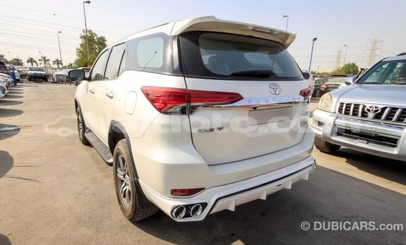 Acheter Import Voiture Toyota Fortuner Blanc à Import - Dubai, Artibonite Acheter Import Voiture Toyota Fortuner Blanc à Import - Dubai, Artibonite