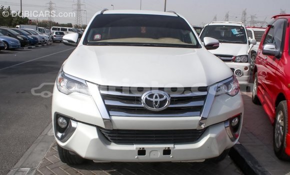 Acheter Import Voiture Toyota Fortuner Blanc à Import - Dubai, Artibonite Acheter Import Voiture Toyota Fortuner Blanc à Import - Dubai, Artibonite