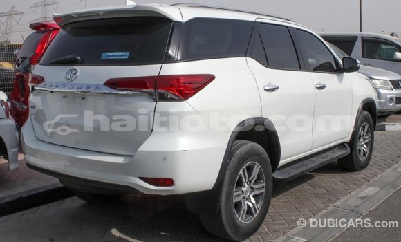 Acheter Import Voiture Toyota Fortuner Blanc à Import - Dubai, Artibonite Acheter Import Voiture Toyota Fortuner Blanc à Import - Dubai, Artibonite