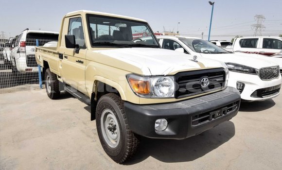 Acheter Import Voiture Toyota Land Cruiser Beige à Import - Dubai, Artibonite Acheter Import Voiture Toyota Land Cruiser Beige à Import - Dubai, Artibonite