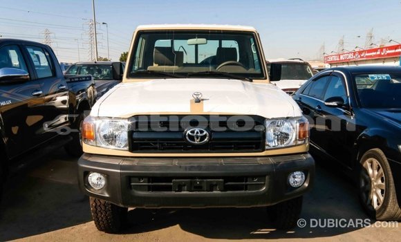 Acheter Import Voiture Toyota Land Cruiser Beige à Import - Dubai, Artibonite Acheter Import Voiture Toyota Land Cruiser Beige à Import - Dubai, Artibonite