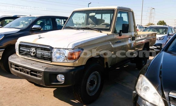 Acheter Import Voiture Toyota Land Cruiser Beige à Import - Dubai, Artibonite Acheter Import Voiture Toyota Land Cruiser Beige à Import - Dubai, Artibonite
