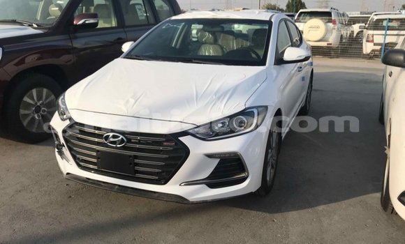Acheter Import Voiture Hyundai Elantra Blanc à Import - Dubai, Artibonite Acheter Import Voiture Hyundai Elantra Blanc à Import - Dubai, Artibonite