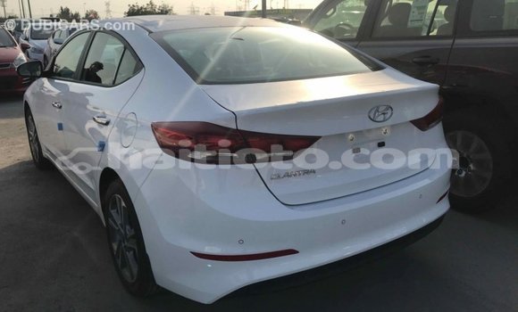 Acheter Import Voiture Hyundai Elantra Blanc à Import - Dubai, Artibonite Acheter Import Voiture Hyundai Elantra Blanc à Import - Dubai, Artibonite
