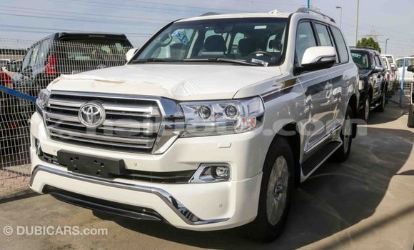 Acheter Import Voiture Toyota Land Cruiser Blanc à Import - Dubai, Artibonite Acheter Import Voiture Toyota Land Cruiser Blanc à Import - Dubai, Artibonite