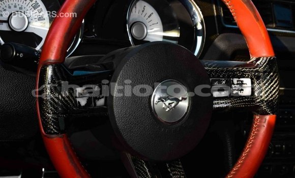 Acheter Import Voiture Ford Mustang Rouge à Import - Dubai, Artibonite Acheter Import Voiture Ford Mustang Rouge à Import - Dubai, Artibonite