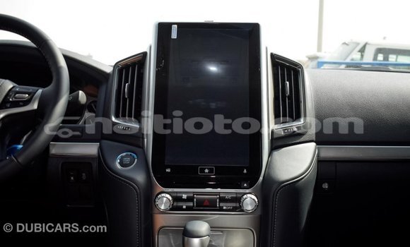Acheter Import Voiture Toyota Land Cruiser Noir à Import - Dubai, Artibonite Acheter Import Voiture Toyota Land Cruiser Noir à Import - Dubai, Artibonite