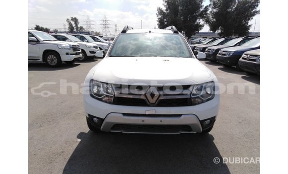 Acheter Import Voiture Renault Duster Blanc à Import - Dubai, Artibonite Acheter Import Voiture Renault Duster Blanc à Import - Dubai, Artibonite