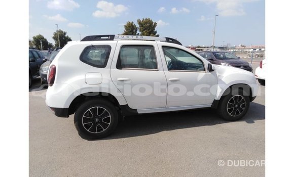 Acheter Import Voiture Renault Duster Blanc à Import - Dubai, Artibonite Acheter Import Voiture Renault Duster Blanc à Import - Dubai, Artibonite