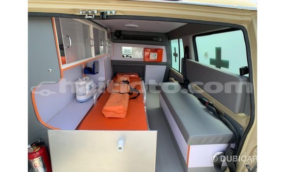 Acheter Import Voiture Toyota Land Cruiser Beige à Import - Dubai, Artibonite Acheter Import Voiture Toyota Land Cruiser Beige à Import - Dubai, Artibonite