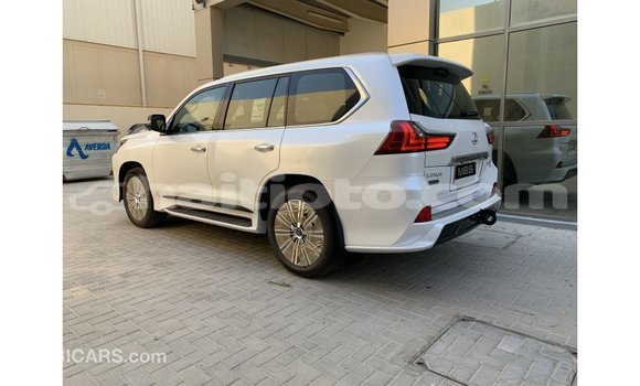 Acheter Import Voiture Lexus LX Blanc à Import - Dubai, Artibonite Acheter Import Voiture Lexus LX Blanc à Import - Dubai, Artibonite