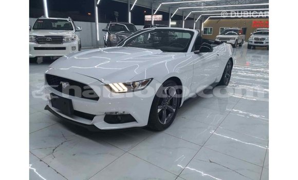 Acheter Import Voiture Ford Mustang Blanc à Import - Dubai, Artibonite Acheter Import Voiture Ford Mustang Blanc à Import - Dubai, Artibonite