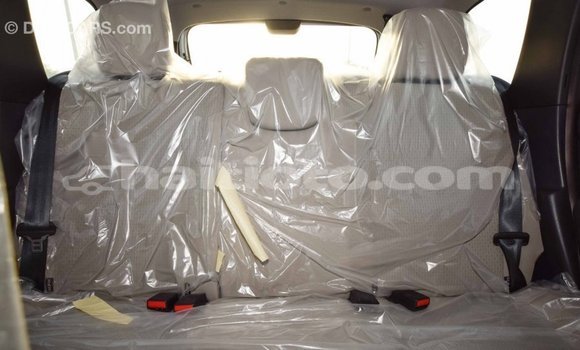 Acheter Import Voiture Renault Duster Blanc à Import - Dubai, Artibonite Acheter Import Voiture Renault Duster Blanc à Import - Dubai, Artibonite