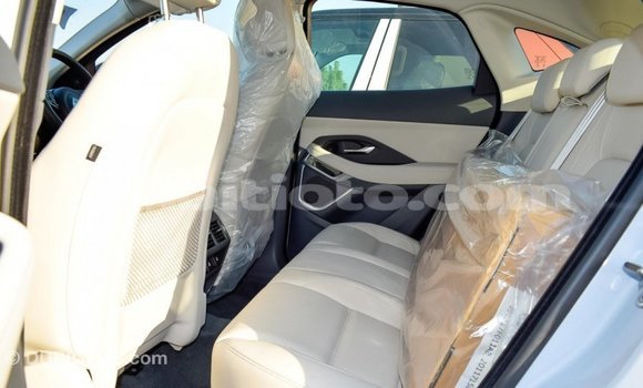 Acheter Import Voiture Jaguar E-Pace Blanc à Import - Dubai, Artibonite Acheter Import Voiture Jaguar E-Pace Blanc à Import - Dubai, Artibonite