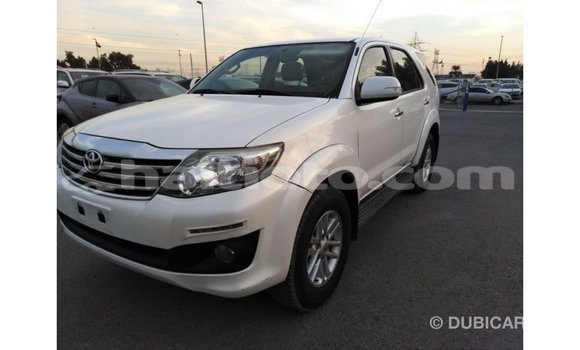 Acheter Import Voiture Toyota Fortuner Blanc à Import - Dubai, Artibonite Acheter Import Voiture Toyota Fortuner Blanc à Import - Dubai, Artibonite