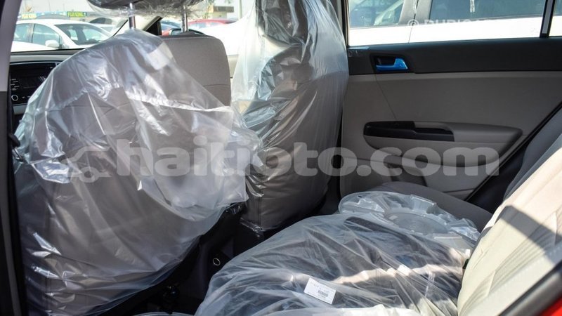 Big with watermark kia sportage artibonite import dubai 1323