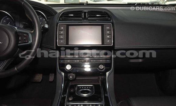 Acheter Import Voiture Jaguar XE Rouge à Import - Dubai, Artibonite Acheter Import Voiture Jaguar XE Rouge à Import - Dubai, Artibonite