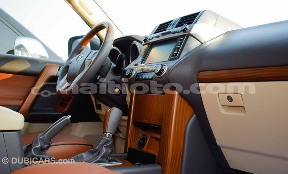 Acheter Import Voiture Toyota Prado Blanc à Import - Dubai, Artibonite Acheter Import Voiture Toyota Prado Blanc à Import - Dubai, Artibonite
