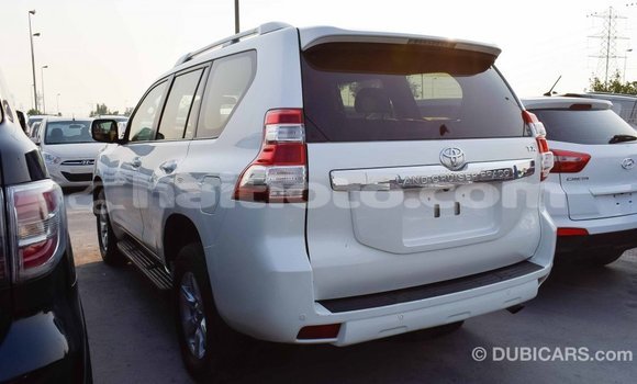 Acheter Import Voiture Toyota Prado Blanc à Import - Dubai, Artibonite Acheter Import Voiture Toyota Prado Blanc à Import - Dubai, Artibonite