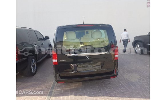 Acheter Import Voiture Mercedes-Benz 250 Noir à Import - Dubai, Artibonite Acheter Import Voiture Mercedes-Benz 250 Noir à Import - Dubai, Artibonite