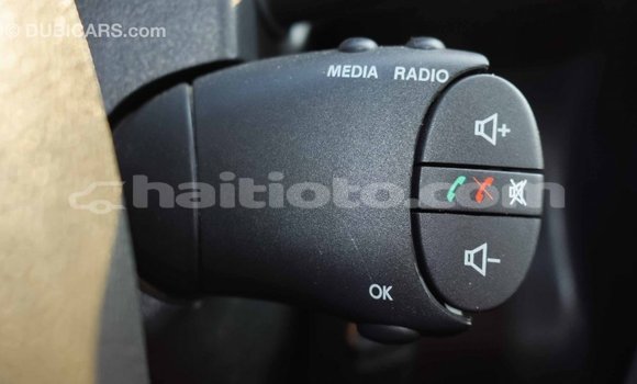 Acheter Import Voiture Renault Duster Blanc à Import - Dubai, Artibonite Acheter Import Voiture Renault Duster Blanc à Import - Dubai, Artibonite