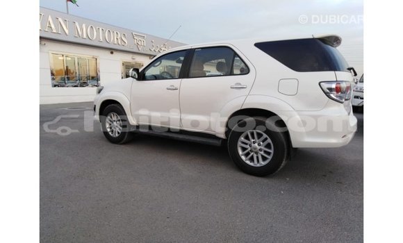 Acheter Import Voiture Toyota Fortuner Blanc à Import - Dubai, Artibonite Acheter Import Voiture Toyota Fortuner Blanc à Import - Dubai, Artibonite