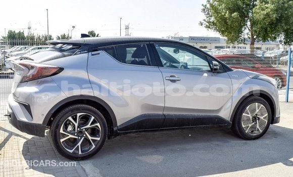 Acheter Import Voiture Toyota C-HR Autre à Import - Dubai, Artibonite Acheter Import Voiture Toyota C-HR Autre à Import - Dubai, Artibonite