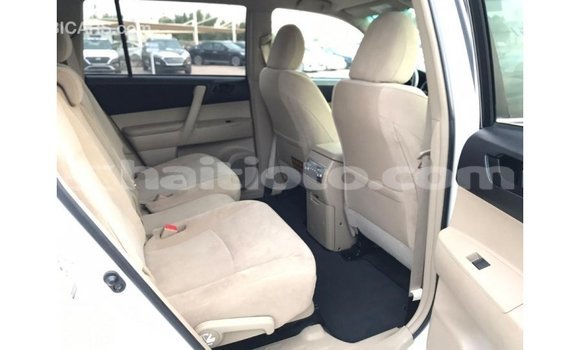 Acheter Import Voiture Toyota Highlander Blanc à Import - Dubai, Artibonite Acheter Import Voiture Toyota Highlander Blanc à Import - Dubai, Artibonite