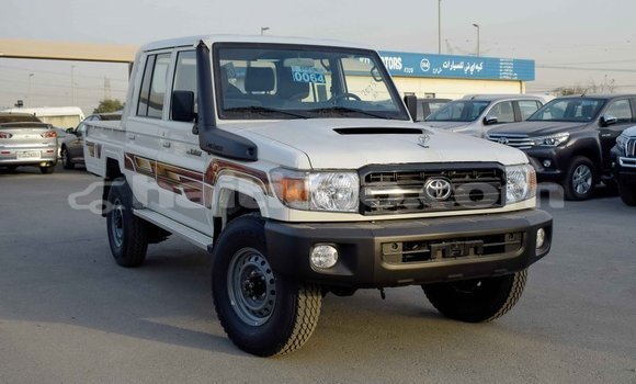 Acheter Import Voiture Toyota Land Cruiser Blanc à Import - Dubai, Artibonite Acheter Import Voiture Toyota Land Cruiser Blanc à Import - Dubai, Artibonite