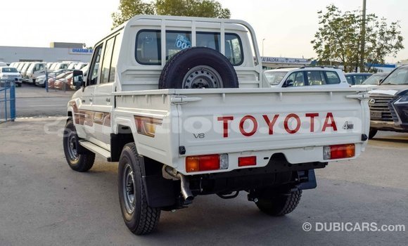 Acheter Import Voiture Toyota Land Cruiser Blanc à Import - Dubai, Artibonite Acheter Import Voiture Toyota Land Cruiser Blanc à Import - Dubai, Artibonite