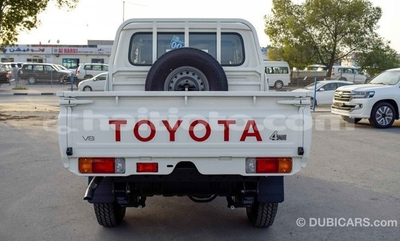Acheter Import Voiture Toyota Land Cruiser Blanc à Import - Dubai, Artibonite Acheter Import Voiture Toyota Land Cruiser Blanc à Import - Dubai, Artibonite