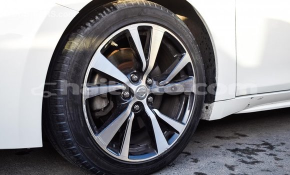 Acheter Import Voiture Nissan Maxima Blanc à Import - Dubai, Artibonite Acheter Import Voiture Nissan Maxima Blanc à Import - Dubai, Artibonite