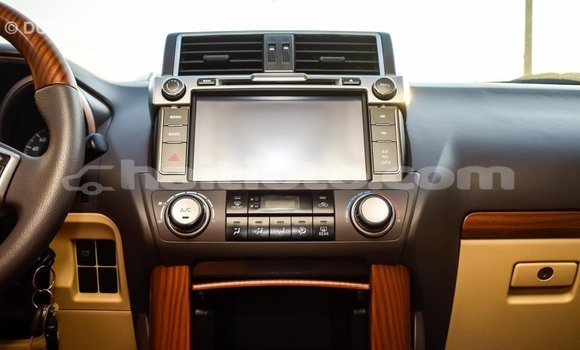 Acheter Import Voiture Toyota Prado Blanc à Import - Dubai, Artibonite Acheter Import Voiture Toyota Prado Blanc à Import - Dubai, Artibonite