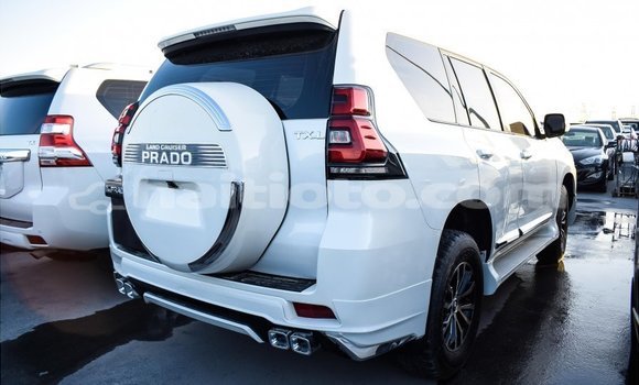 Acheter Import Voiture Toyota Prado Blanc à Import - Dubai, Artibonite Acheter Import Voiture Toyota Prado Blanc à Import - Dubai, Artibonite