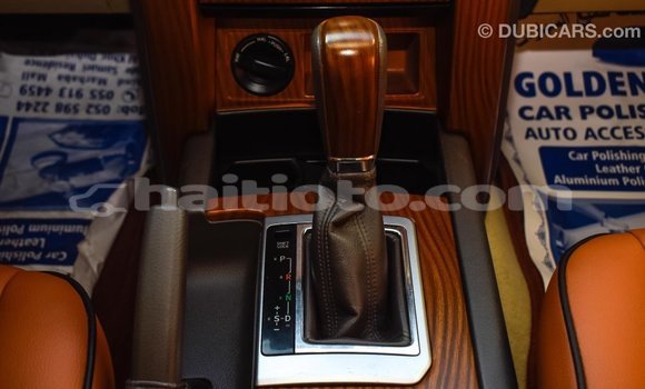 Acheter Import Voiture Toyota Prado Blanc à Import - Dubai, Artibonite Acheter Import Voiture Toyota Prado Blanc à Import - Dubai, Artibonite