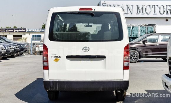 Acheter Import Voiture Toyota Hiace Blanc à Import - Dubai, Artibonite Acheter Import Voiture Toyota Hiace Blanc à Import - Dubai, Artibonite