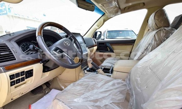 Acheter Import Voiture Toyota Land Cruiser Blanc à Import - Dubai, Artibonite Acheter Import Voiture Toyota Land Cruiser Blanc à Import - Dubai, Artibonite