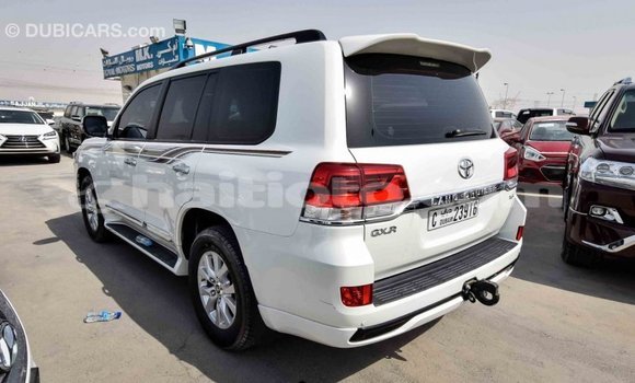 Acheter Import Voiture Toyota Land Cruiser Blanc à Import - Dubai, Artibonite Acheter Import Voiture Toyota Land Cruiser Blanc à Import - Dubai, Artibonite