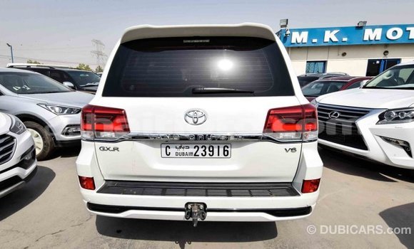 Acheter Import Voiture Toyota Land Cruiser Blanc à Import - Dubai, Artibonite Acheter Import Voiture Toyota Land Cruiser Blanc à Import - Dubai, Artibonite